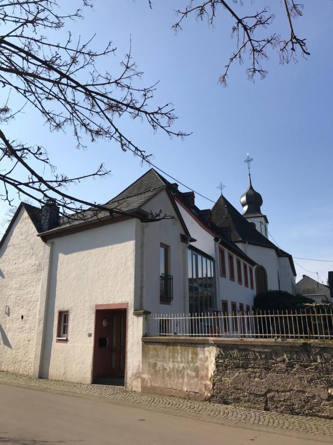 Ferienwohnung Altes Pfarrhaus Mit Flair Und Moselblick Brauneberg Zewnętrze zdjęcie