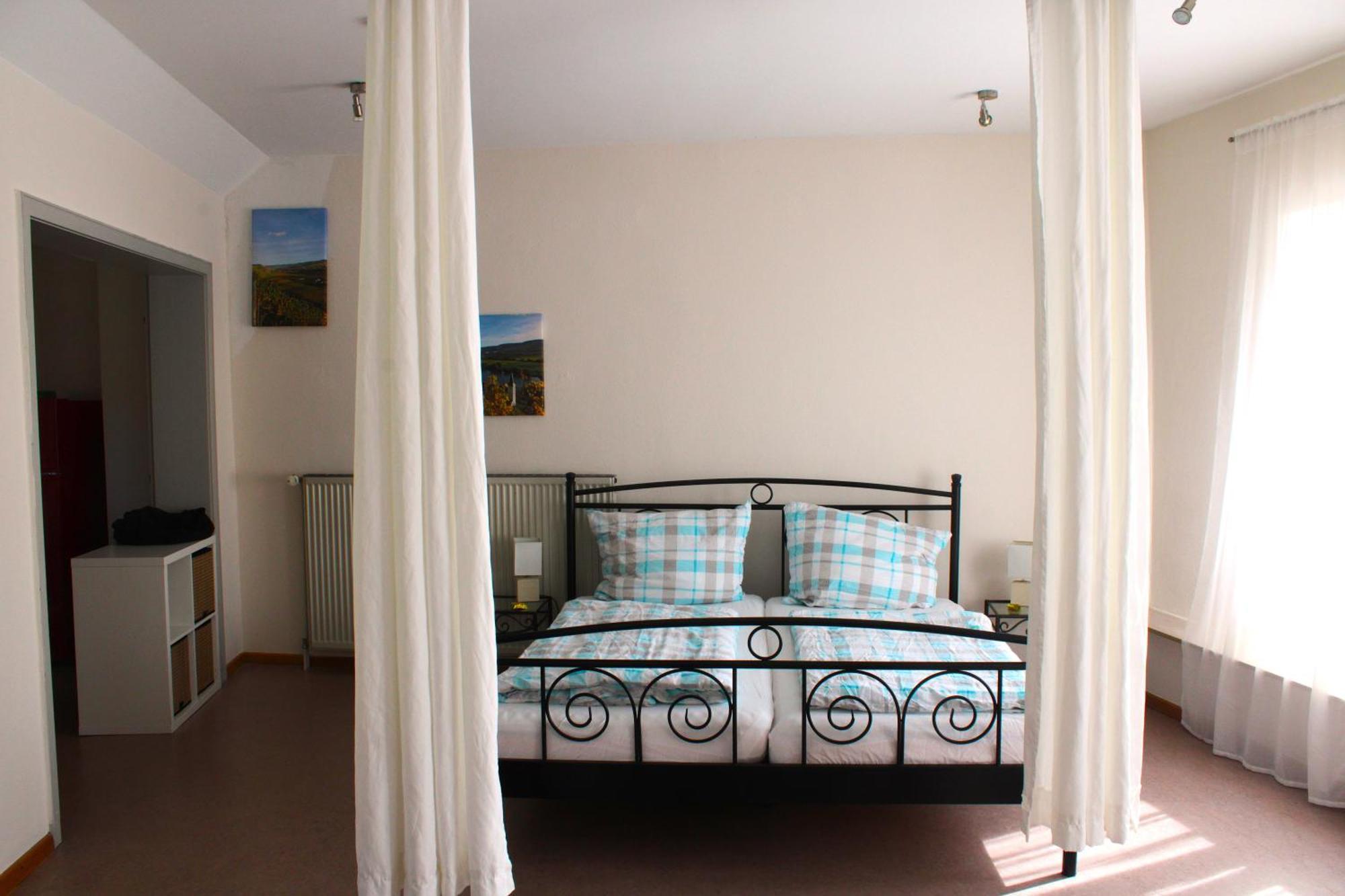 Ferienwohnung Altes Pfarrhaus Mit Flair Und Moselblick Brauneberg Zewnętrze zdjęcie
